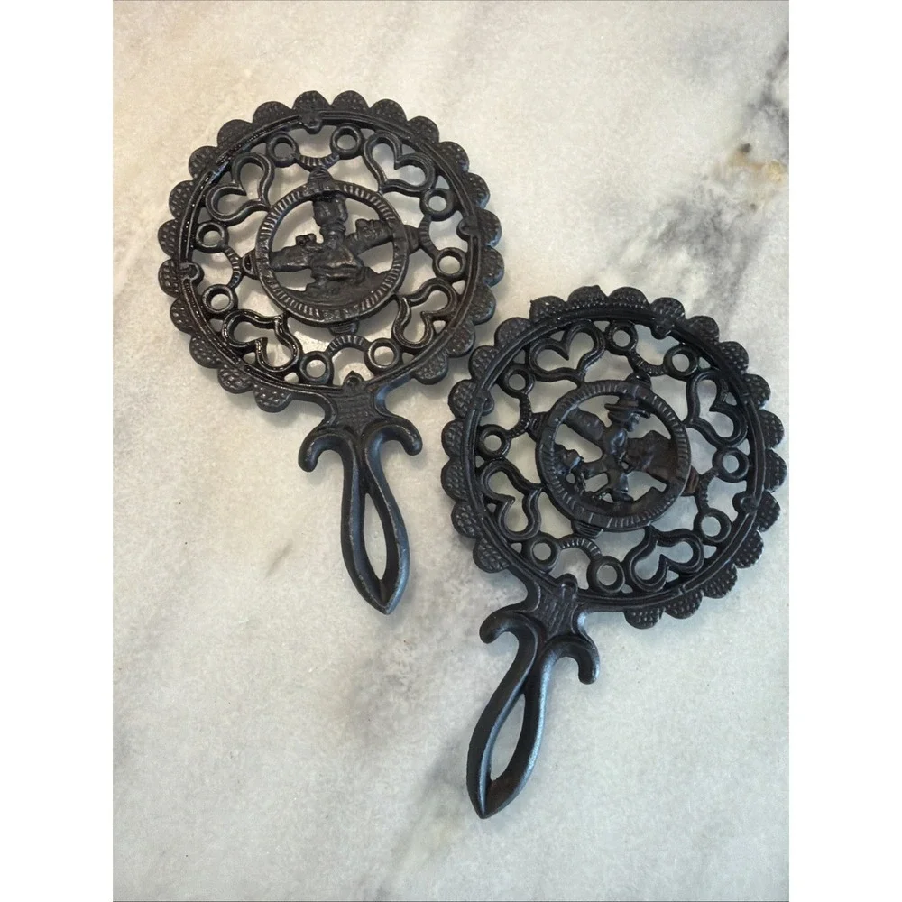 Set Of 2 Vintage Cast Iron Trivets Amish Boy And Girl OLA000